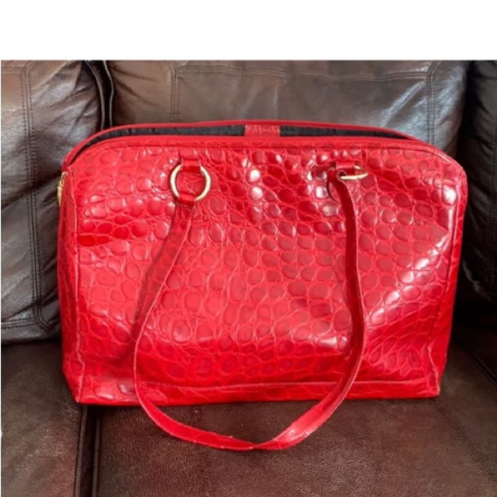 Italian Terrida red leather purse